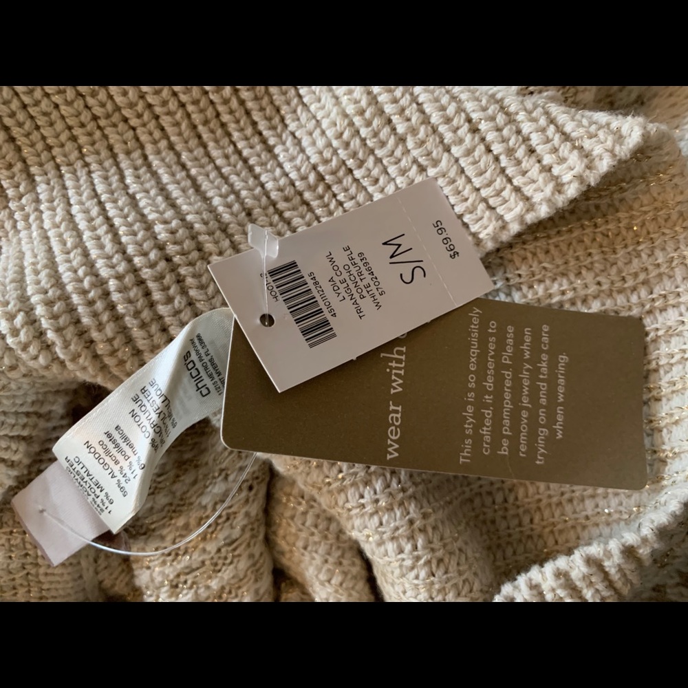 Poncho - Picture 3 of 4